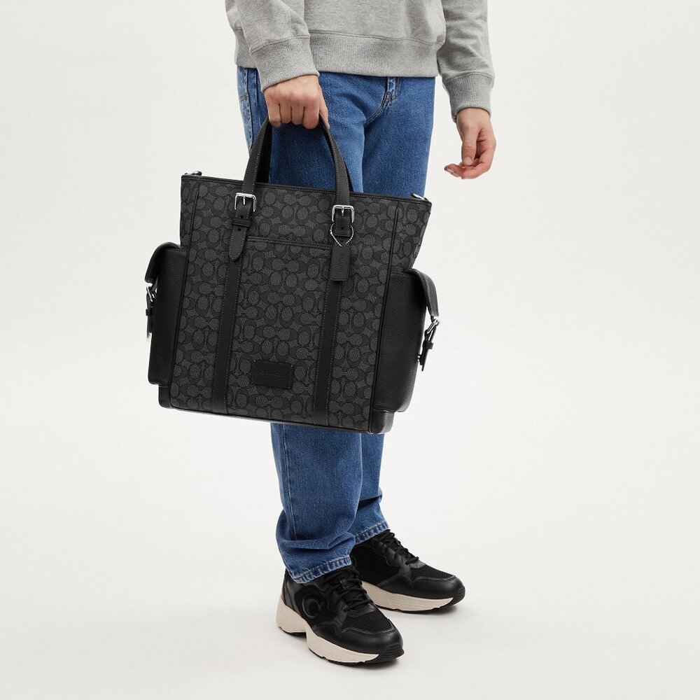 Sprint Tote In Signature Jacquard - Picture 2 of 3